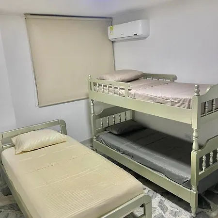 Spacious With Jacuzzi & Balcony Near The Apartamento Cartagena