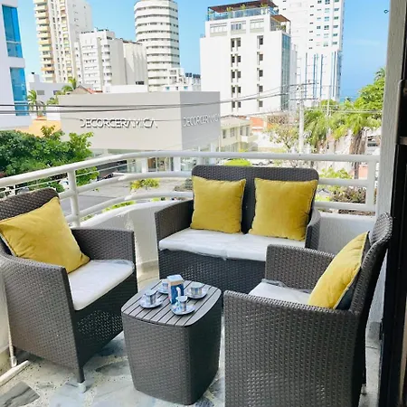 Apartment Spacious With Jacuzzi & Balcony Near The