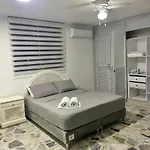 Spacious Apt With Jacuzzi & Balcony Near The Beach