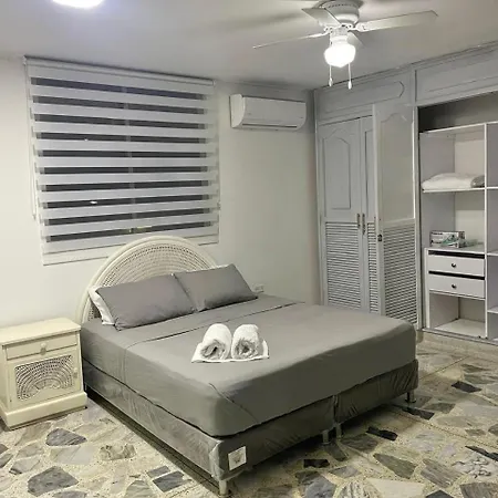 Spacious With Jacuzzi & Balcony Near The Cartagena