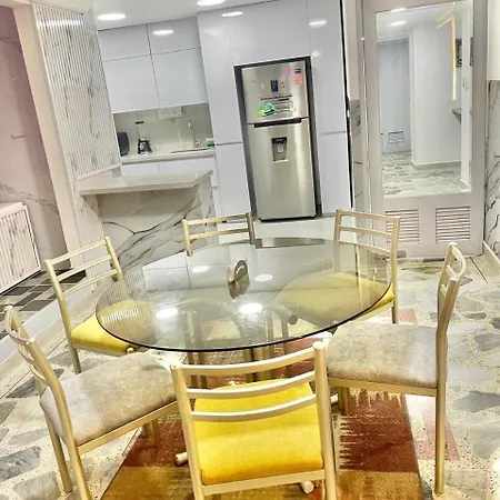 Spacious With Jacuzzi & Balcony Near The Apartamento Cartagena