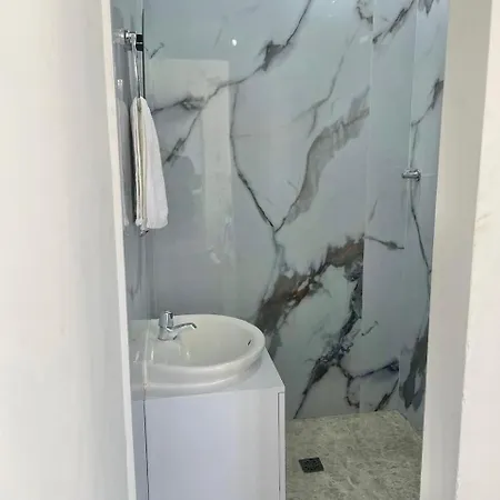 Spacious With Jacuzzi & Balcony Near The Apartamento *
